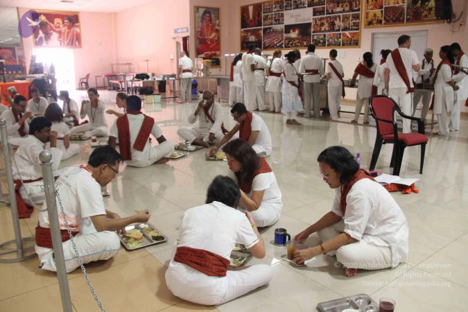 File:Nithyananda-Annalaya-2014-01-01-1DsuVsV8vVLNhR estLOb9z3kd9nyiTcj.jpg