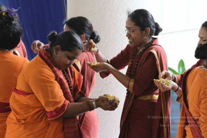 File:Nithyananda-Annalaya-2015-01-01-1 5vHAkAs 4OiYm9C U55-jsmyjuj3JHx.jpg