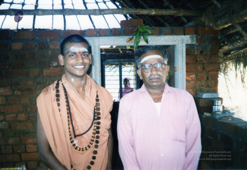 File:14 Apr 2001 KAILASA Tiruchengode Inauguration 7.jpg