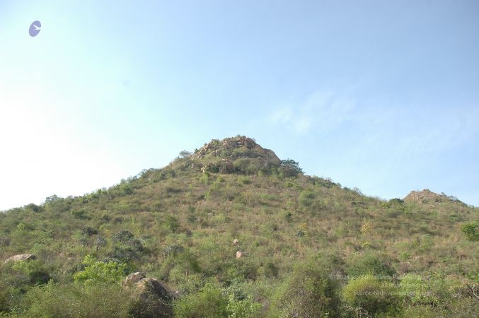 19780101 Inner Girivala Tiruvannamalai 10May2007 133-132.jpg