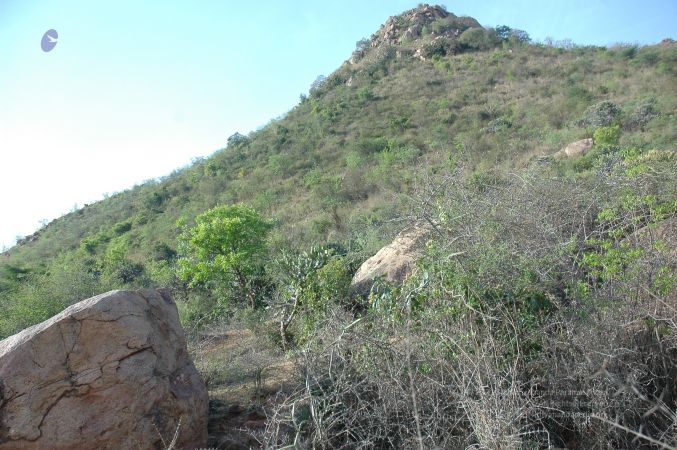 19780101 Inner Girivala Tiruvannamalai 10May2007 144-143.jpg