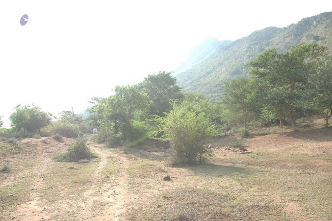 19780101 Inner Girivala Tiruvannamalai 10May2007 233-232.jpg