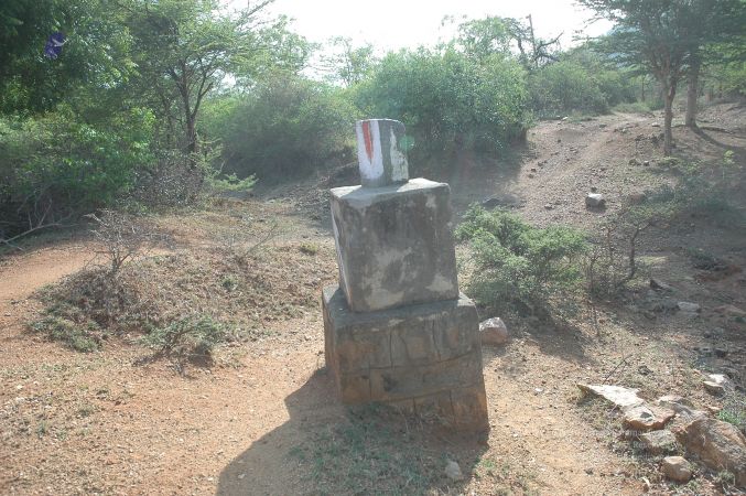 19780101 Inner Girivala Tiruvannamalai 10May2007 240-239.jpg