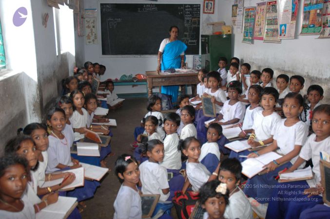 19780101 Photo 46 1AcKVkmShTDDXCQWs3RQIGVLrxdI4jXbM.jpg