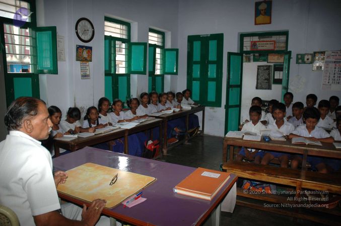 19780101 Photo 62 13LwT85x7MPklRWWY1VLMpckIhx jTRn3.jpg