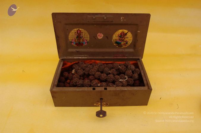 19780101 Photo 75 1e5ZPX4Y4f5Apu8OD8kAIdcu5fafluRb3.jpg