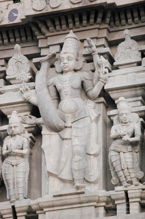 1989-GANESHA TiruvannamalaiTemple BanyanTreeGaneshaArea Nov2006 76-76.jpg