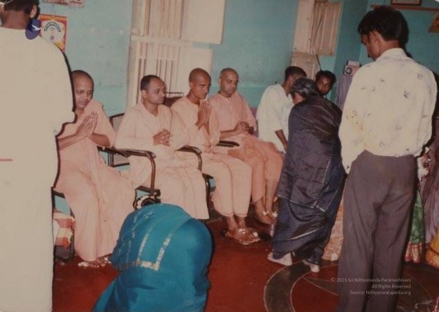 1997 RK Mutt Swamis Visit to TVM 4.jpg