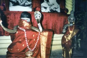 2001 - Tiruchengode Snake and Linga3.jpg