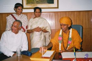 20020101 Photo 129 1bxUclGoja4kgmP5itgSqdm-eNzQdsuFt.jpg