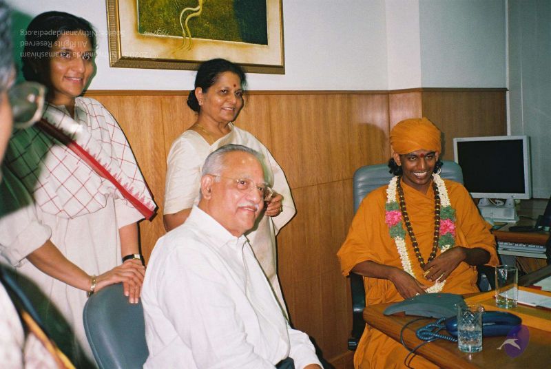 File:20020101 Photo 130 16PwbcI-U45-xjW p1ocofBq57VQAMlhX.jpg