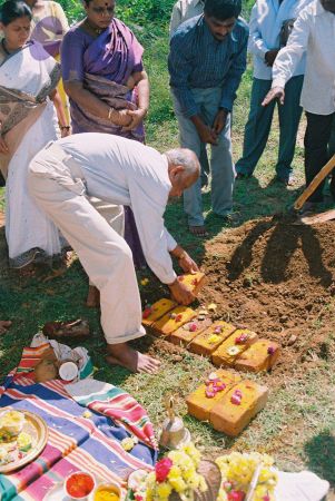 20020101 Photo 16 1H9xxj6hSAo1Bn9haoqLjZzpubP4AjpGn.jpg