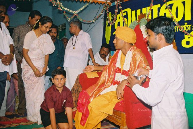 20020101 Photo 1 1hoBNaSsEWqOHnZHS79O0rVjFfzyDowEu.jpg