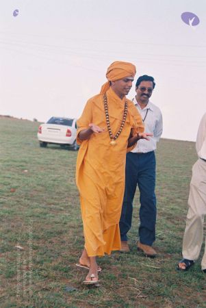 20020101 Photo 25 1iNUzeBsERfy-FGpLHuOBumtyTNuu1EZ6.jpg