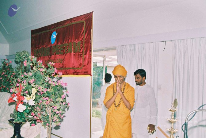 20020101 Photo 45 1O16xO7XRTnEgcmfUqySWWIgGVNrNNC8S.jpg