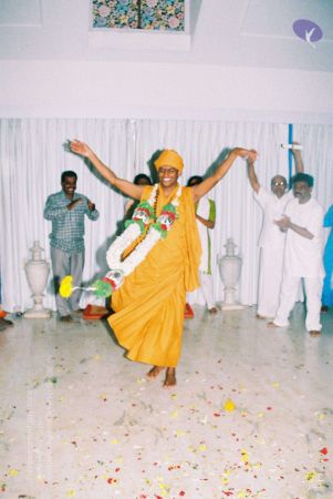 20020101 Photo 4 19WYIHKfr4bJJO5JIM -wEDkIHnR3YDM-.jpg