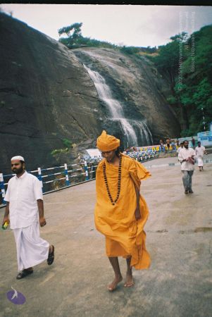 20030101 Photo 7 1TnMCW4sIL528Mba29CQKdhZXHQN99IN9.jpg