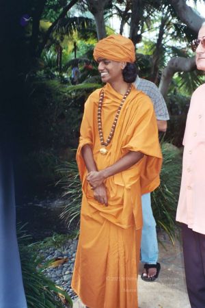 20030801 LosAngeles 20030801 Photo 13 1ZOuq4n-te7ULSBXD8HLZgBcIiblfMq03-12.jpg