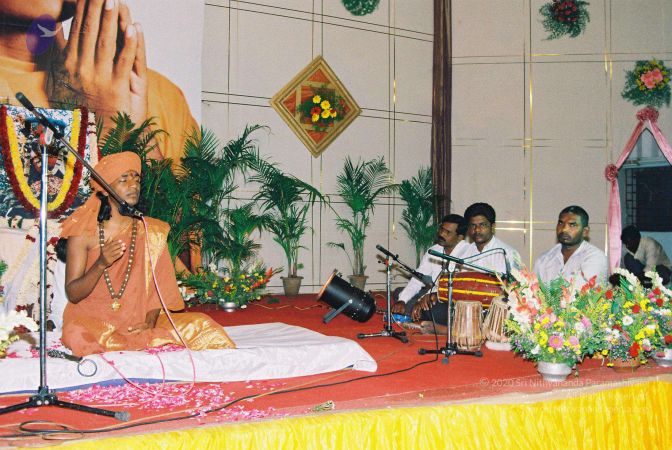 20031116 Photo 6 1l-tiUWRjJxo1ehuq3RQJU BOuzRrCZ4V.jpg