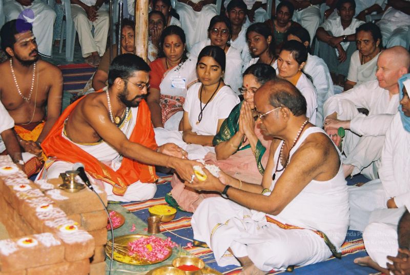File:20040612 Photo 1094 1yg2aanJ-TDOpj8GqoUyOUlyflXQyrzal.JPG