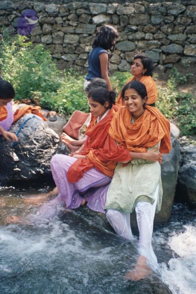 File:200406xx 28 gkvale-1AA006 CMP WM.jpg