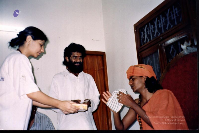 File:2004 PA-449-50-1.jpg