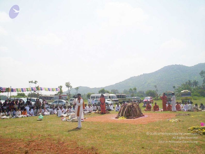 File:20051114 100 6469 CMP WM00-1.jpg