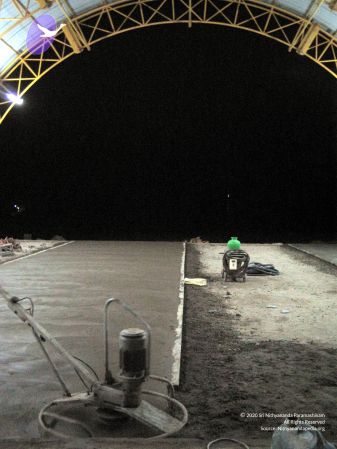 2005 437 CMP WM01.jpg