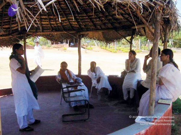 2005 Acharyatraining Feb05 ashram (1) CMP WM01.jpg