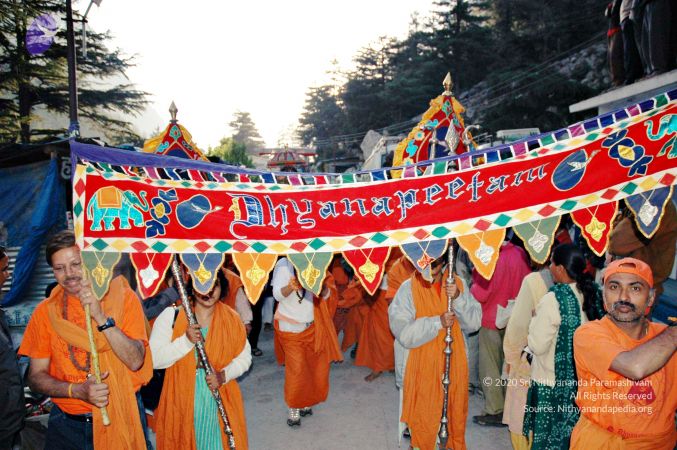 20060526 Photo 116 1Io-Phd9V0QHtTzJyW47mpAjj0i7ez0k6.jpg