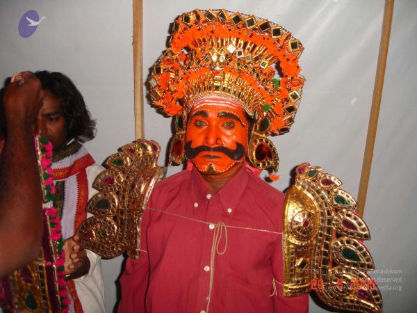 20060822 Photo 43 1cmTThUJxNIyBz4y1u9QZQrodNiDrkNdb.jpg