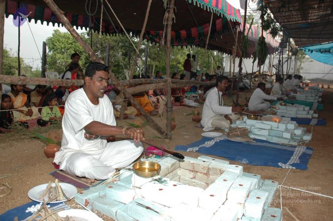 20060929 Photo 1321 1EeBAhCEcKC3OMYqrKysLcq01dlwv-Pe5.JPG