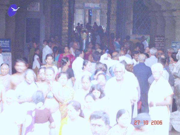 20061026th-27th Kodikannyatra Photo 126 11sGbGsZ8Y1i8MqgUnfdd RvMQ1gH5FX2.jpg