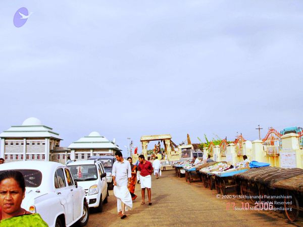 20061026th-27th Kodikannyatra Photo 208 1Y7iUsrs3YoRpD4rNRWYx80Qc77VbzPf .jpg