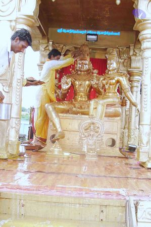 20061028 Photo 100 172L6Jpvm-kHfKEc5n8-TcFkB2qBbXTjb.jpg