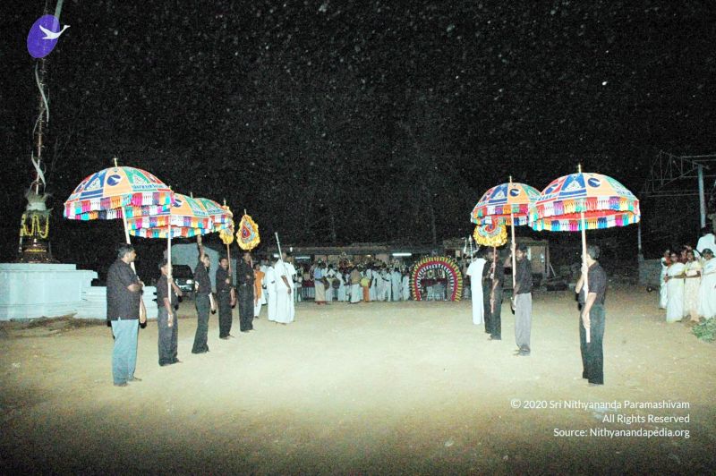 File:20061223 Waiting 2 welcome DSC 0962 CMP WM 11.jpg