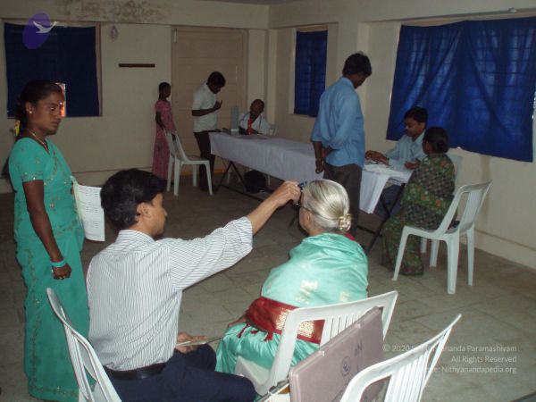 2006 EyeCampInProgress CMP WM.jpg