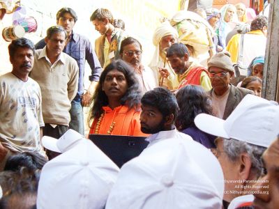 2006 Varanasi Yatra 243 CMP WM.jpg