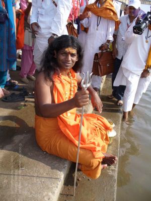 2006 Varanasi Yatra 319 CMP WM.jpg