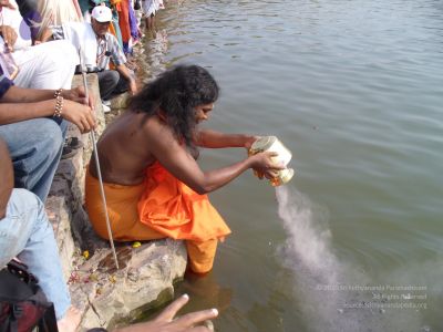 2006 Varanasi Yatra 324 CMP WM.jpg