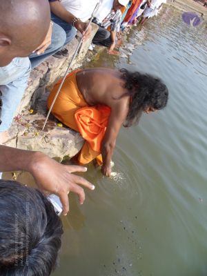 2006 Varanasi Yatra 325 CMP WM.jpg