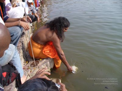 2006 Varanasi Yatra 326 CMP WM.jpg