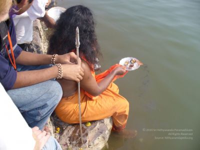 2006 Varanasi Yatra 332 CMP WM.jpg