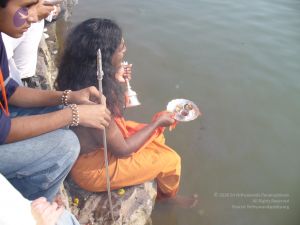 2006 Varanasi Yatra 333 CMP WM.jpg