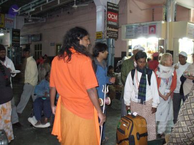 2006 Varanasi Yatra 390 CMP WM.jpg