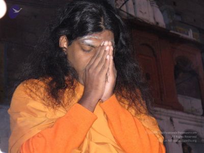 2006 Varanasi Yatra 455 CMP WM.jpg