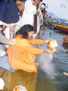 2006 Varanasi Yatra 478 CMP WM.jpg