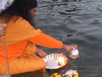 2006 Varanasi Yatra 486 CMP WM.jpg