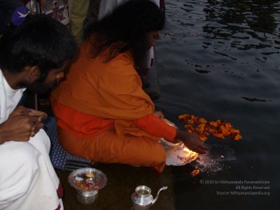 2006 Varanasi Yatra 488 CMP WM.jpg
