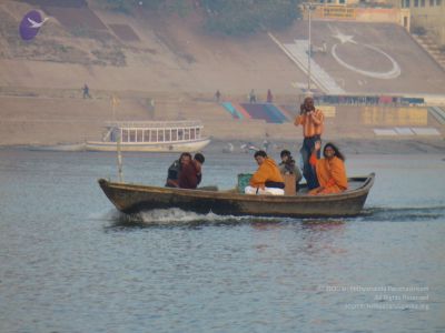 2006 Varanasi Yatra 543 CMP WM.jpg